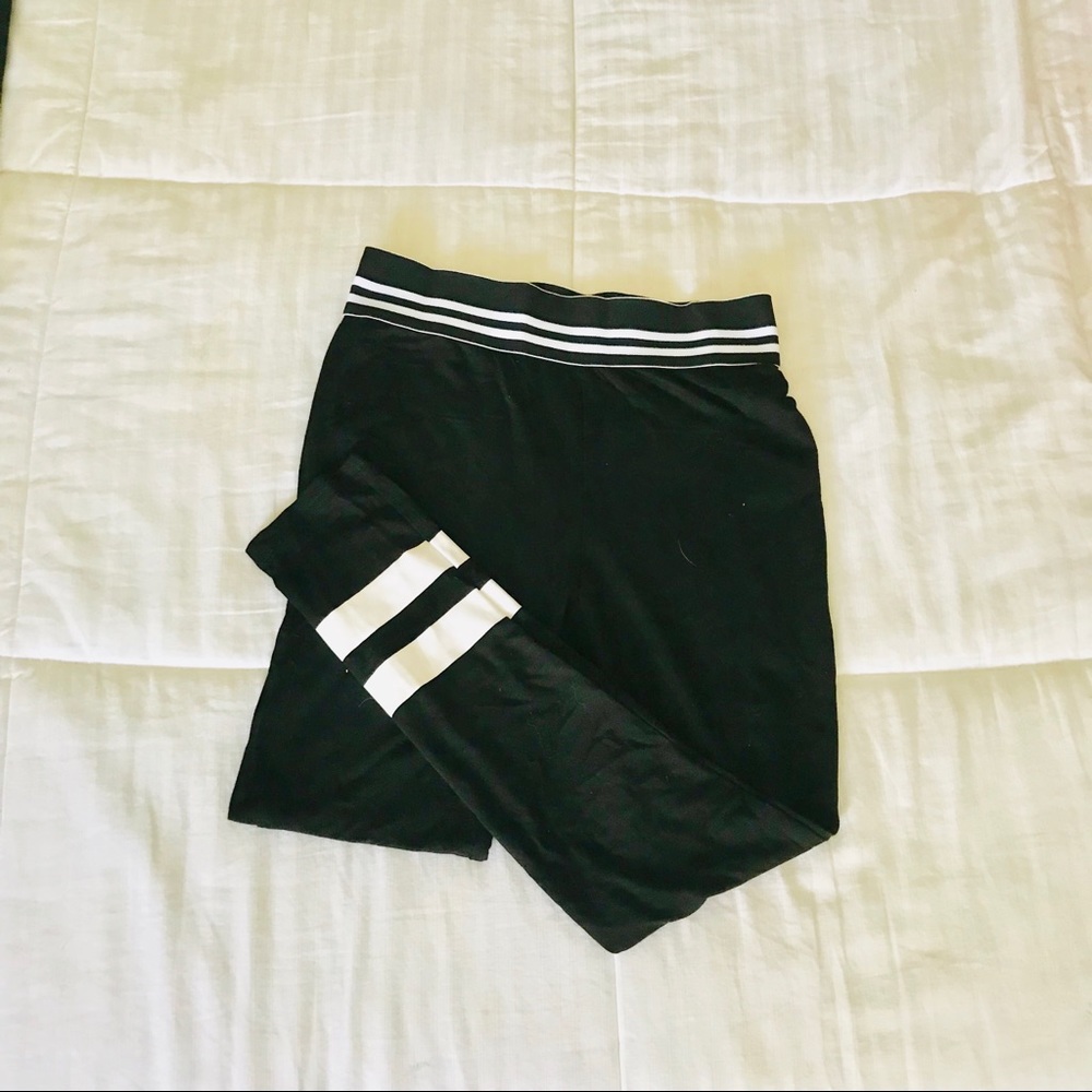 Super comfy leggings!•• Never Worn!!